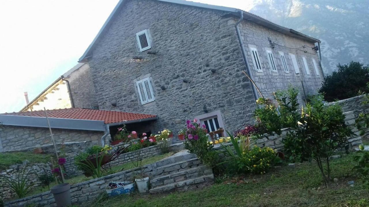 Guest House Maza Kotor Extérieur photo