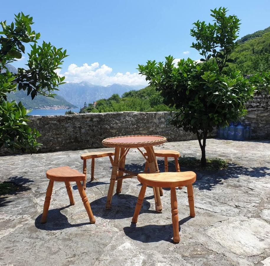 Guest House Maza Kotor Extérieur photo