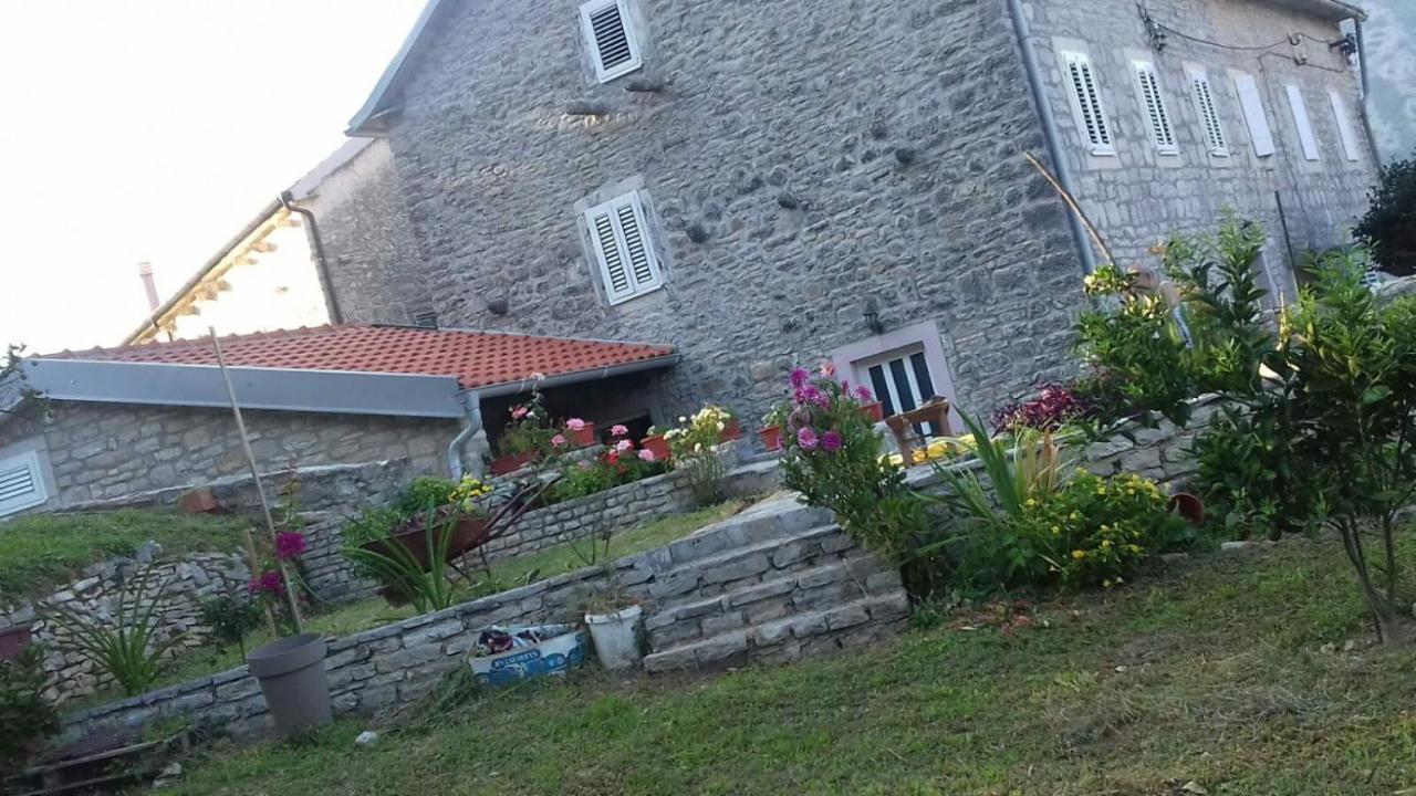 Guest House Maza Kotor Extérieur photo
