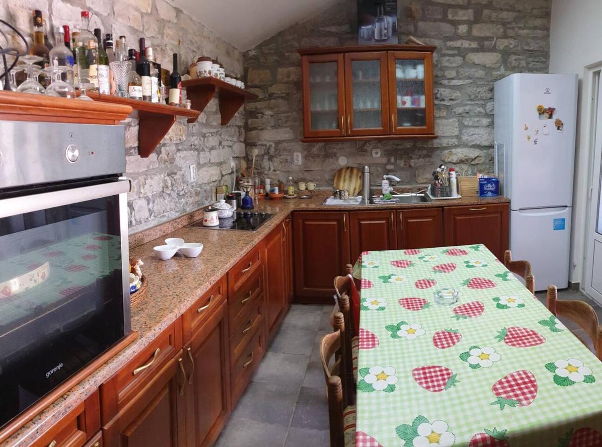 Guest House Maza Kotor Extérieur photo