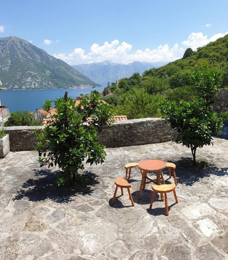Guest House Maza Kotor Extérieur photo