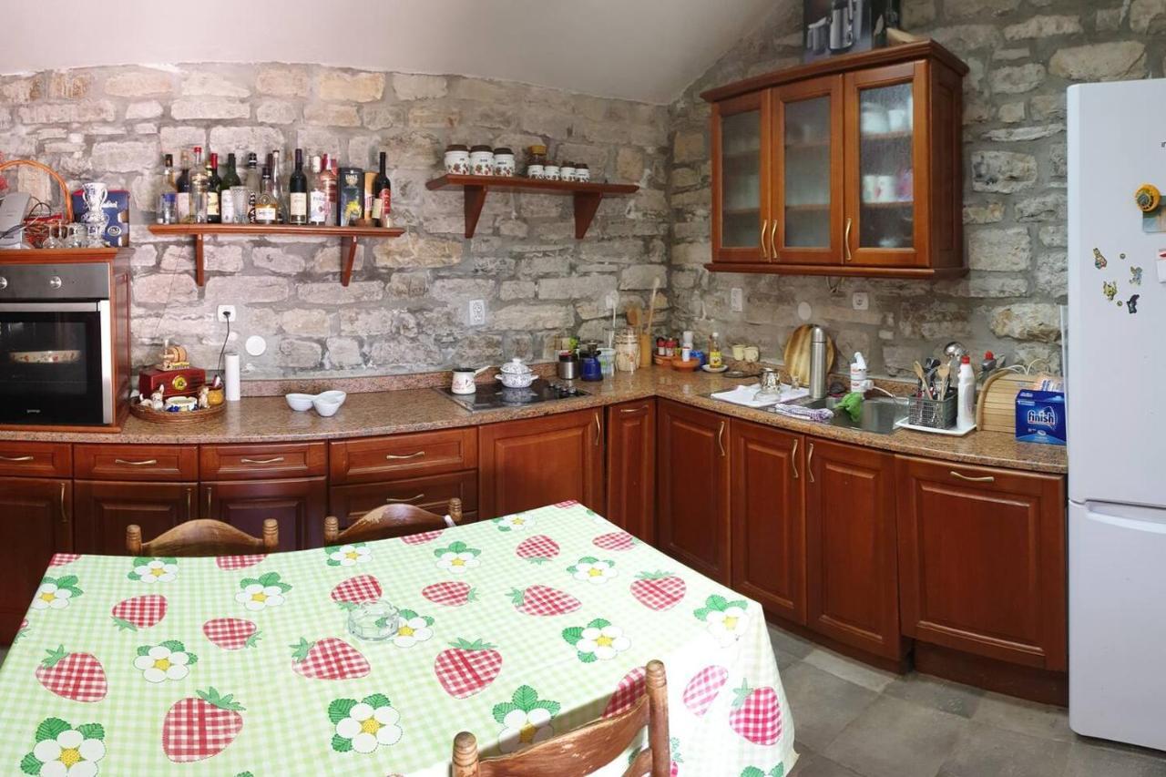 Guest House Maza Kotor Extérieur photo
