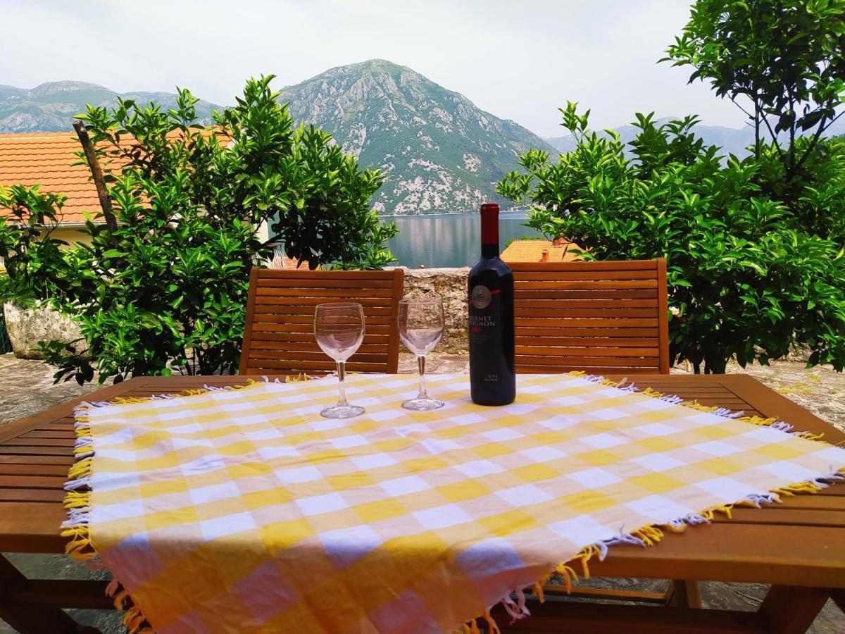 Guest House Maza Kotor Extérieur photo